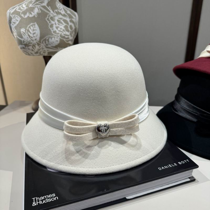 Chanel top hat 090809